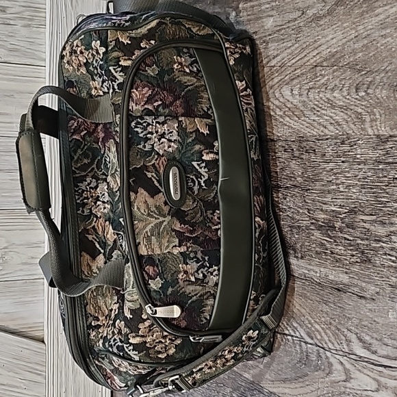 Protocol Vintage 1980's Floral Tapestry Luggage Weekender Bag & Carry On - Picture 7 of 14